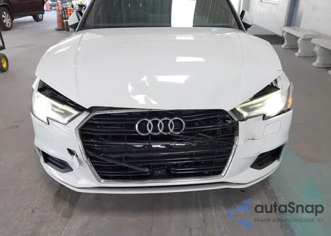 2018 Audi A3 2.0T Premium/2.0T Tech Premium z USA, uszkodzony, nr VIN WAUB8GFF1J1016562
